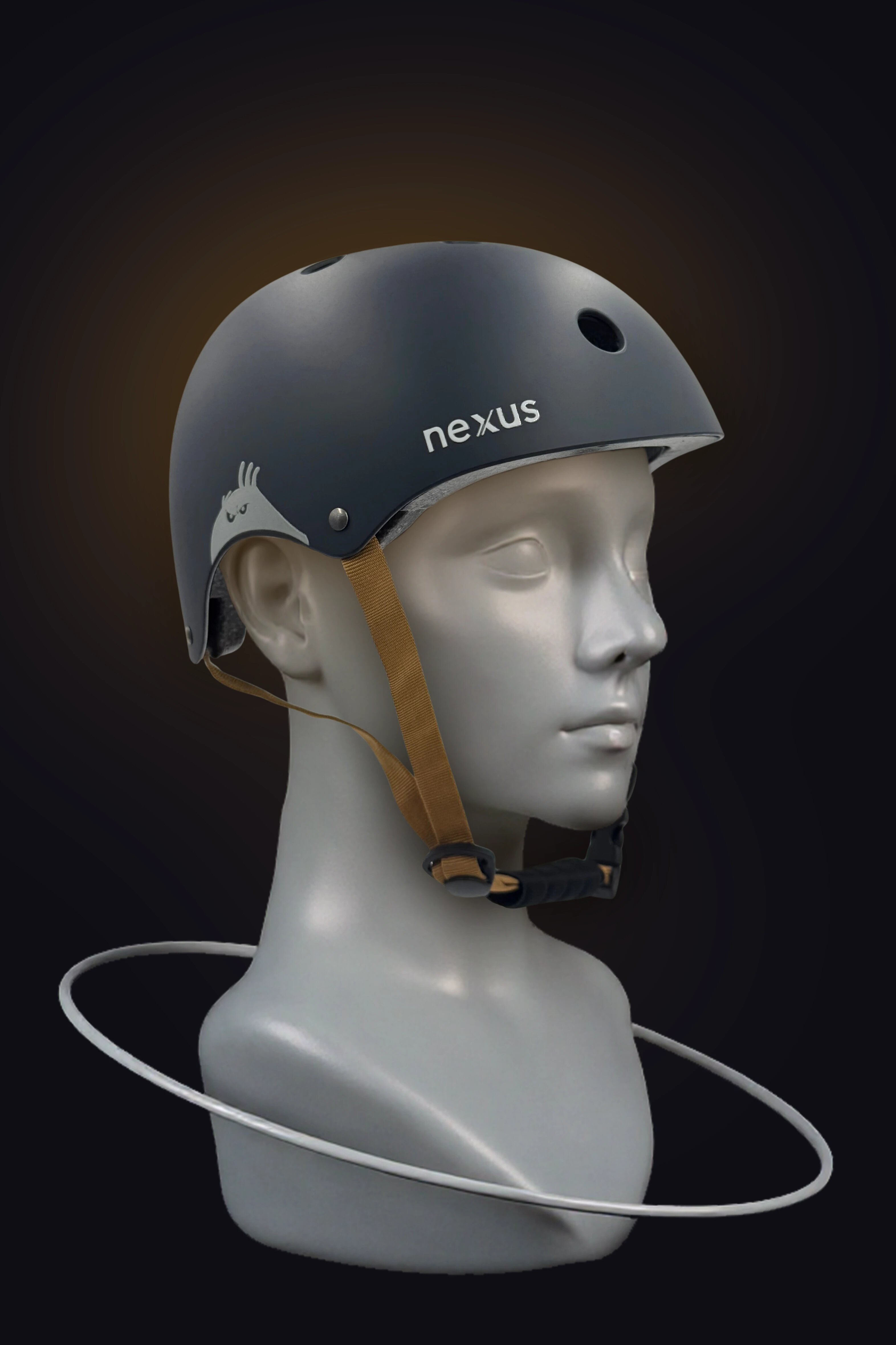 SKITT Freestyle přilba NEXUS Edition, Antracit Ghost lifestyle postava